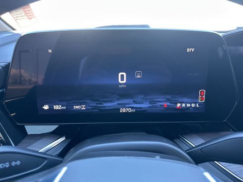 Used 2025 Chevrolet Suburban LT w/ Comfort Package image 2