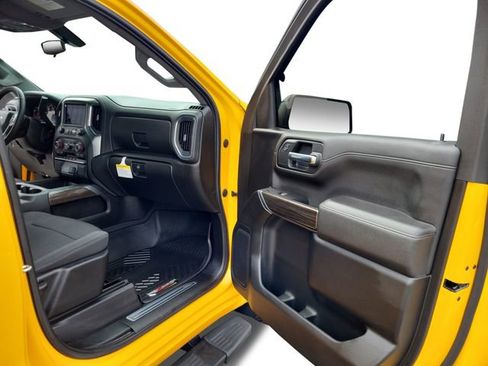 Used 2022 Chevrolet Silverado 1500 LT Trail Boss w/ LPO, Dark Essentials Package image 23