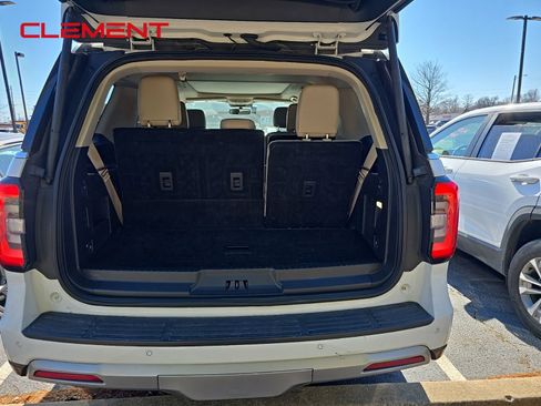 Used 2024 Ford Expedition Limited image 12