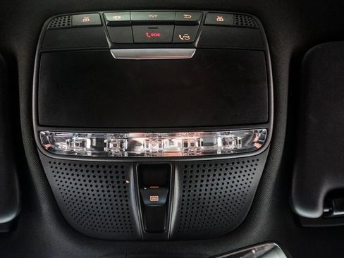 Used 2019 Mercedes-Benz C 300 4MATIC Sedan image 30