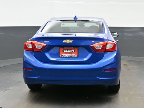 Used 2019 Chevrolet Cruze LT w/ Convenience Package image 5