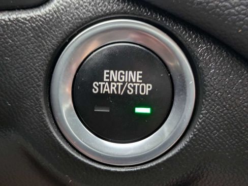 Used 2022 Chevrolet Equinox LT FWD image 35