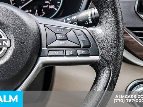 Used 2025 Nissan Altima 2.5 SV FWD image 34