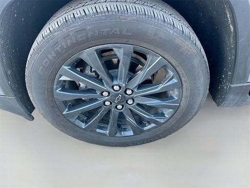 Used 2023 Chevrolet Traverse RS image 31