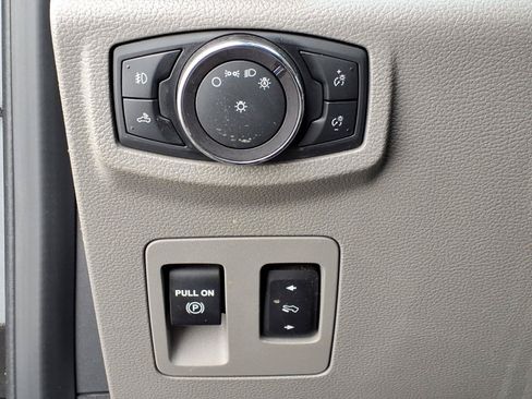 Used 2019 Ford F150 XLT w/ Equipment Group 302A Luxury AWD/4WD image 18