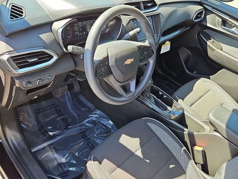 Certified 2022 Chevrolet TrailBlazer LT w/ Driver Confidence Package AWD/4WD image 16