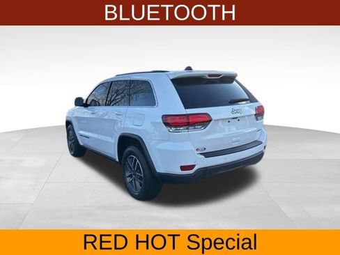 Used 2020 Jeep Grand Cherokee Laredo w/ 18" Wheel & 8.4" Radio Group image 5