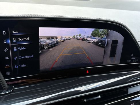 Used 2024 Cadillac Escalade ESV Sport RWD image 19