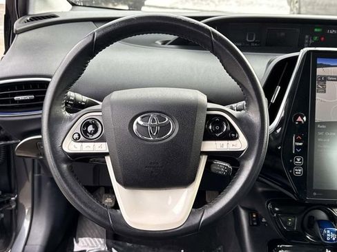 Used 2018 Toyota Prius Four Touring image 18