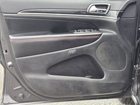 Used 2018 Jeep Grand Cherokee Trailhawk AWD/4WD image 19