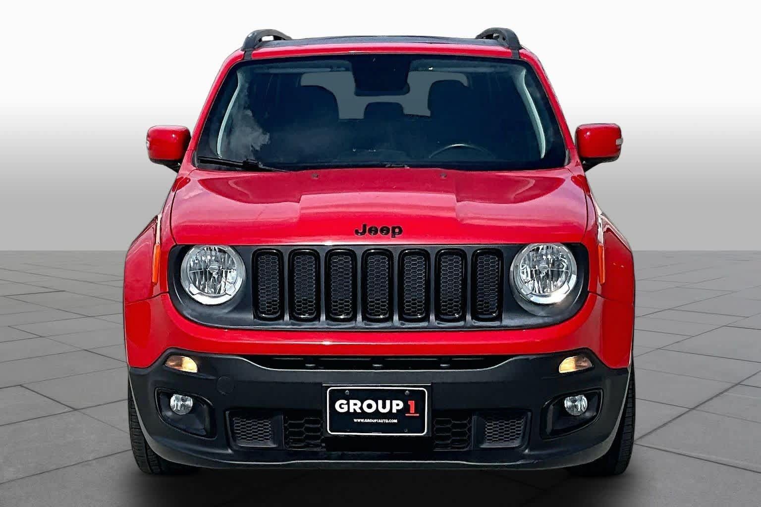 Used 2018 Jeep Renegade Altitude FWD image 4