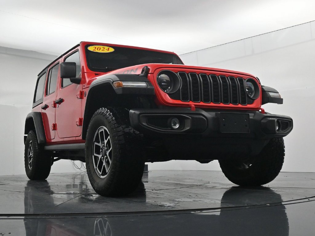 Used 2024 Jeep Wrangler Unlimited Rubicon AWD/4WD image 33
