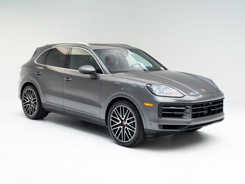 New 2026 Porsche Cayenne S image 7