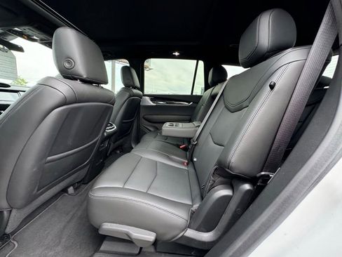 Certified 2024 Cadillac XT6 Premium Luxury FWD image 21