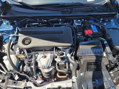 Used 2025 Honda Civic Sport image 28