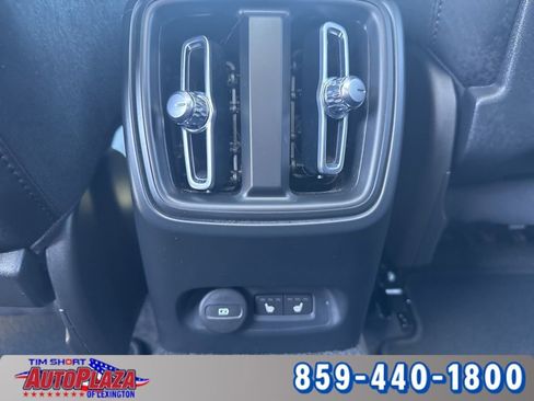 Used 2023 Volvo XC40 Recharge Ultimate image 45