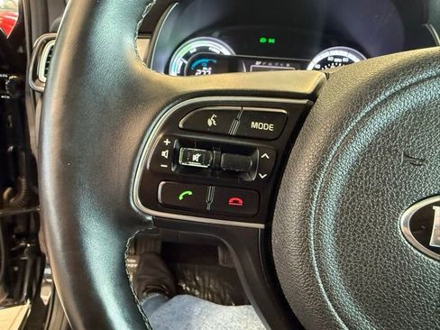 Used 2018 Kia Niro EX w/ EX Premium Package image 18