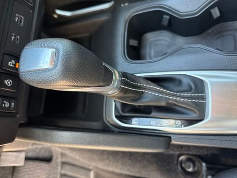 Certified 2024 Nissan Frontier SV w/ SV Convenience Package image 26