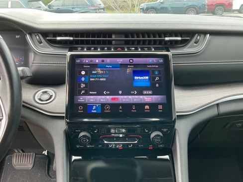 Used 2021 Jeep Grand Cherokee L Limited RWD image 15