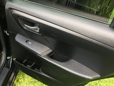 Used 2017 Toyota Camry SE w/ Moonroof Package FWD image 15