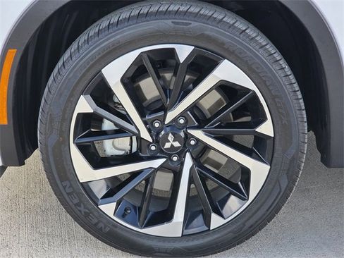 Used 2024 Mitsubishi Outlander SEL image 9