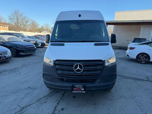 Used 2023 Mercedes-Benz Sprinter 2500 image 2
