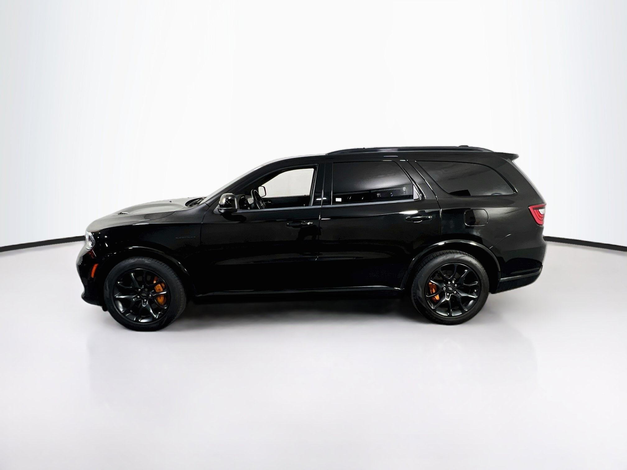 Used 2023 Dodge Durango R/T w/ Hemi Orange Plus Package AWD/4WD image 8
