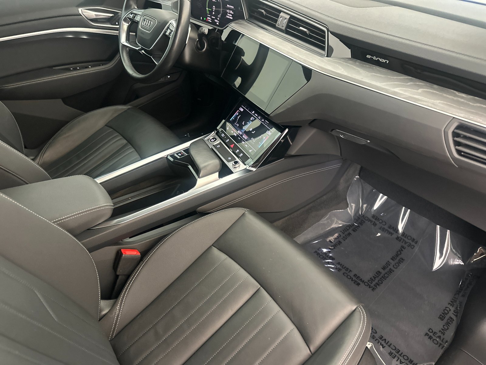 Used 2024 Audi Q8 e-tron Premium Plus AWD/4WD image 15