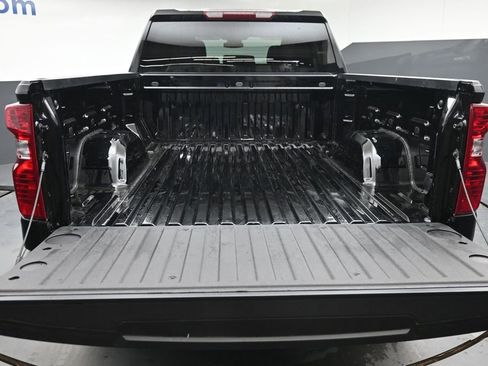 Used 2026 Chevrolet Silverado 1500 Custom Trail Boss AWD/4WD image 9