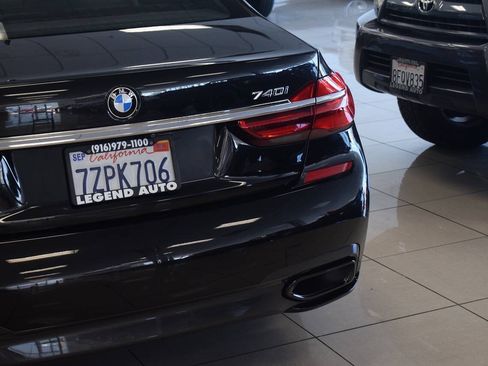 Used 2017 BMW 740i RWD image 31