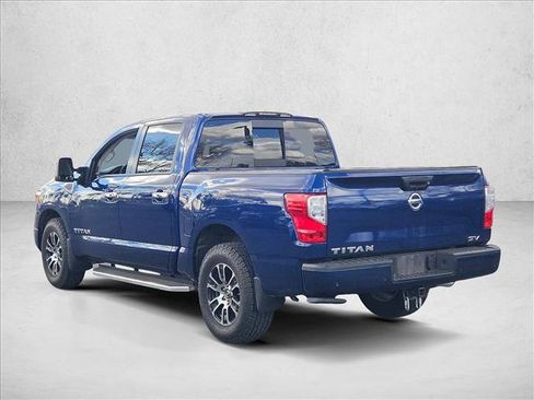 Used 2021 Nissan Titan SV w/ SV Convenience Package image 7