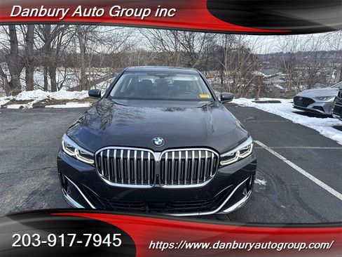 Used 2022 BMW 750i xDrive image 1