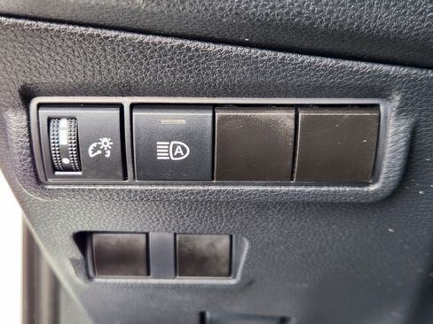 Used 2023 Toyota Corolla Cross LE image 25