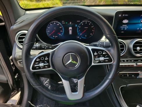 Used 2021 Mercedes-Benz GLC 300 image 30
