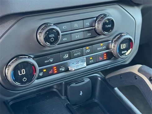 New 2025 Ford Bronco Badlands image 19