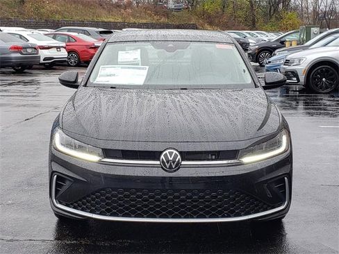 New 2026 Volkswagen Jetta SE image 5