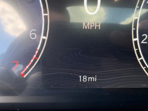 New 2025 Jeep Grand Cherokee L Altitude image 13