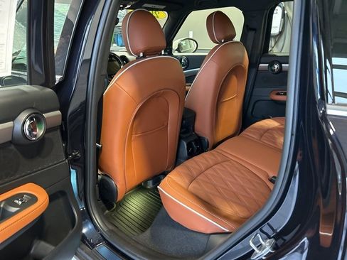 Used 2023 MINI Cooper Countryman SE w/ Storage Package image 24