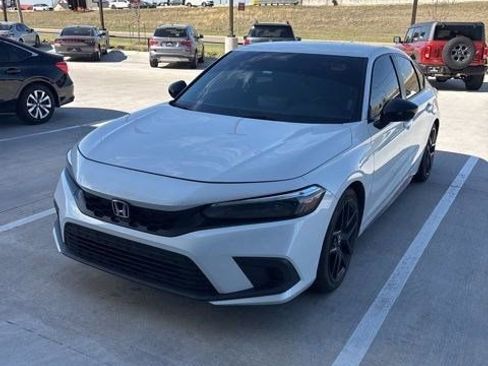 Used 2023 Honda Civic Sport image 1