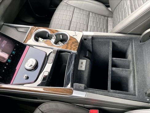 Used 2025 Cadillac Escalade Sport Platinum AWD/4WD image 38