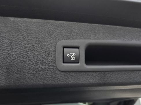 Certified 2026 Toyota Sienna XSE FWD image 26
