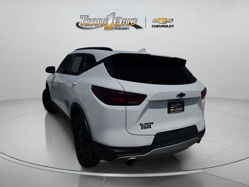 Used 2024 Chevrolet Blazer LT w/ Convenience Package FWD image 6