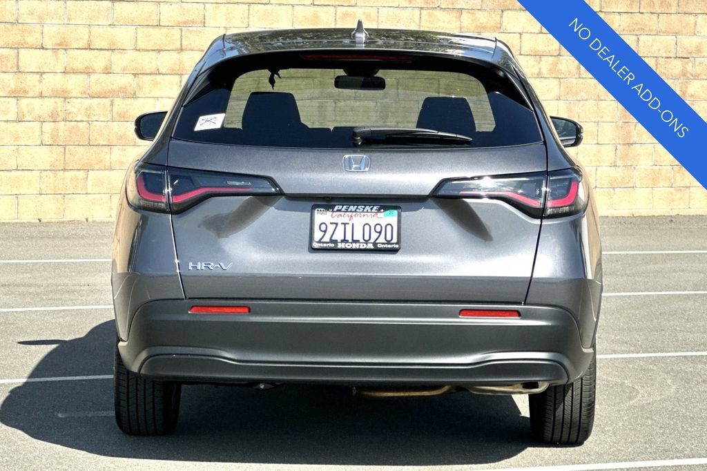 Certified 2027 Honda HR-V LX image 5