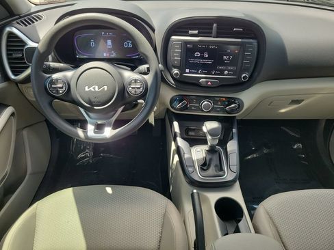 Certified 2024 Kia Soul LX FWD image 27