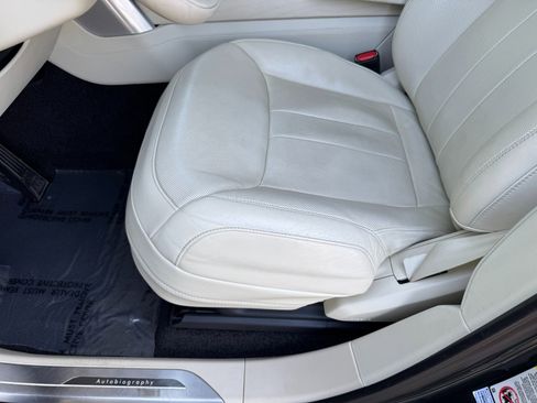 Used 2023 Land Rover Range Rover Long Wheelbase Autobiography image 25