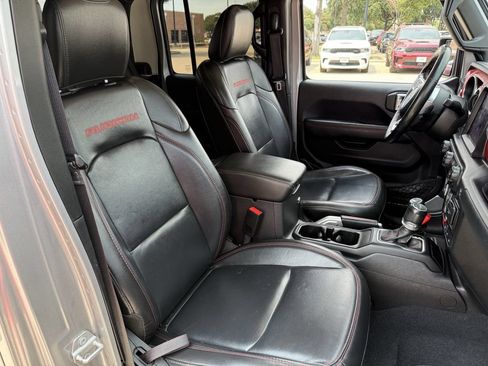 Used 2020 Jeep Gladiator Rubicon AWD/4WD image 25