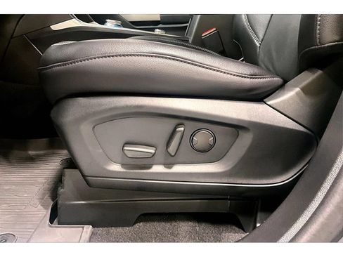 Used 2024 Ford Explorer Limited w/ Equipment Group 301A AWD/4WD image 27