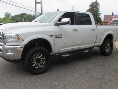 Used 2016 RAM 2500 Laramie w/ Convenience Group AWD/4WD image 5