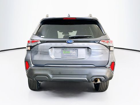 Used 2025 Subaru Forester Premium AWD/4WD image 7