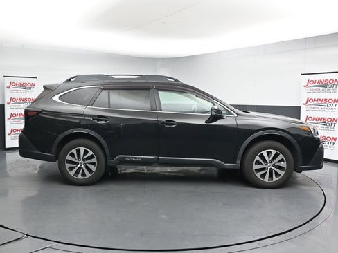 Used 2021 Subaru Outback Premium w/ Popular Package #1 AWD/4WD image 9